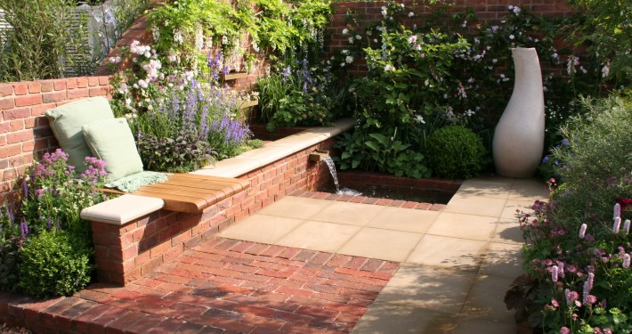 gartengestaltung ideen beispiele mit Wasserspiel