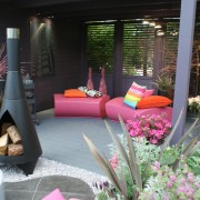 atriumgaerten-kleine-gaerten-innenhof-atrium-oder-patio-13 Chillen am Outdoor-Kamin - cool, aber gemütlich!