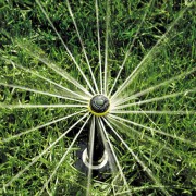 bewaesserung-beregnen-waessern-automatische-gartenberegnung (3) Rotary-Düsen für Beete und Stauden mit mittlerer Wurfweite von Rainbird