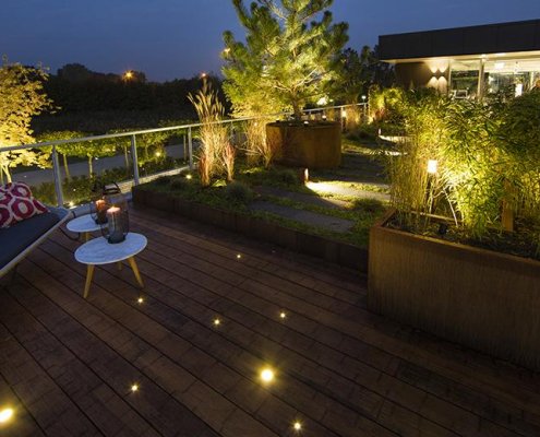 dachterrasse-inlite-Beleuchtung Traumgärten Illumination - Licht im Garten