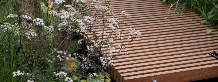 Meerjungfrau im Naturpool