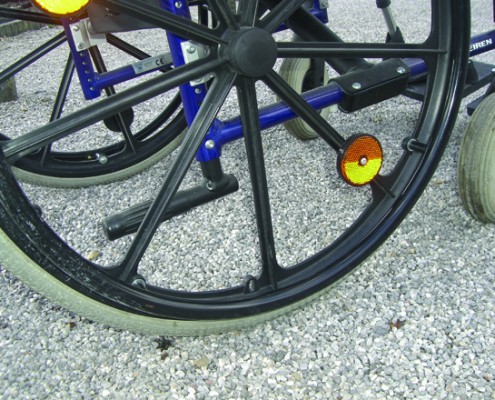 Räder oder Rollen sacken nicht in die Kies ein, sondern rollen auf den Waben