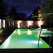 pool-beleuchtet