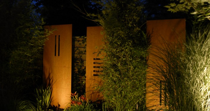 Indirekte Beleuchtung von Cortenstahl